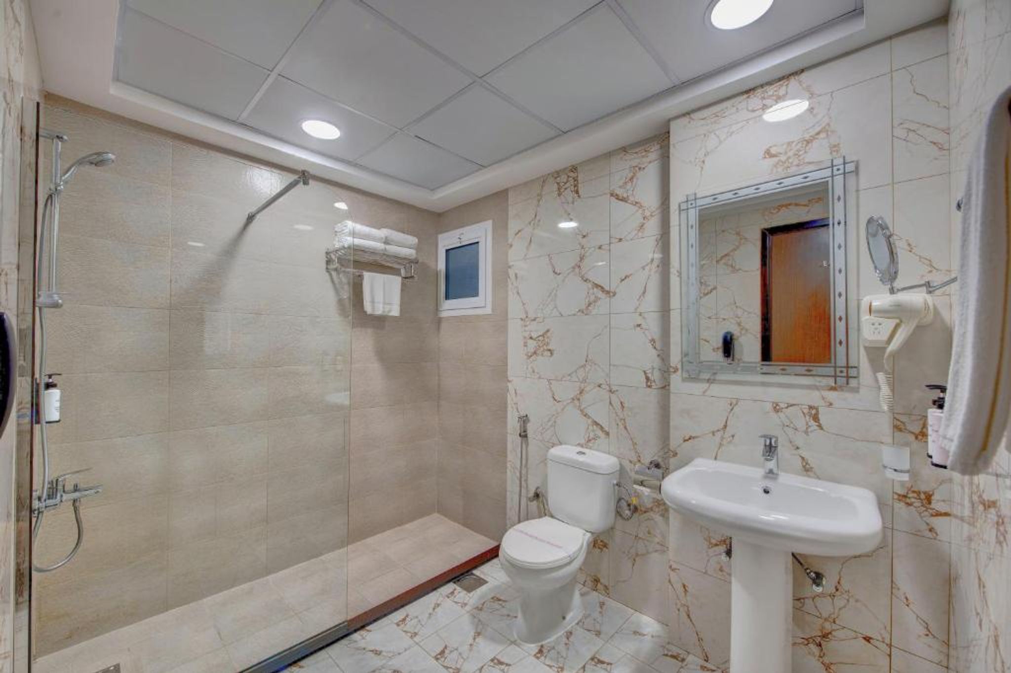 Executive Twin Studio